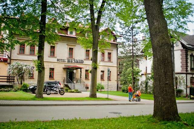 Отель Hotel Beskid Бельско-Бяла-31